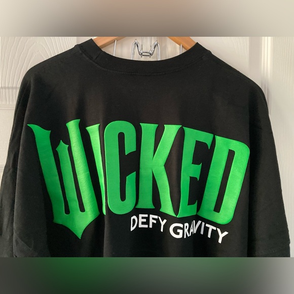 Universal Studios Wicked Defy Gravity Elphaba & Glinda Spirit Jersey XL Adult - Picture 7 of 9